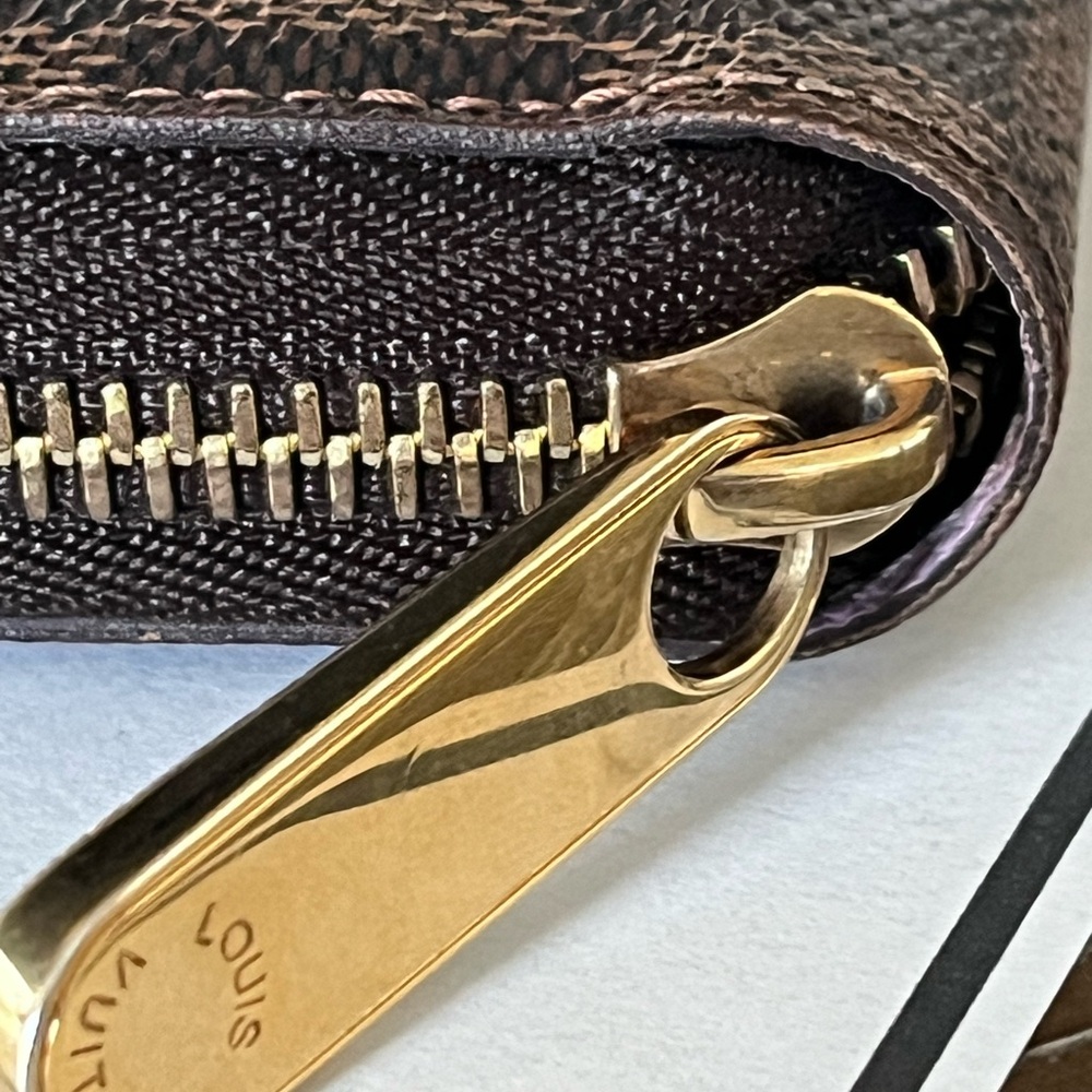 Louis Vuitton Illustre Damier Ebene Zippy Wallet - Picture 11 of 16